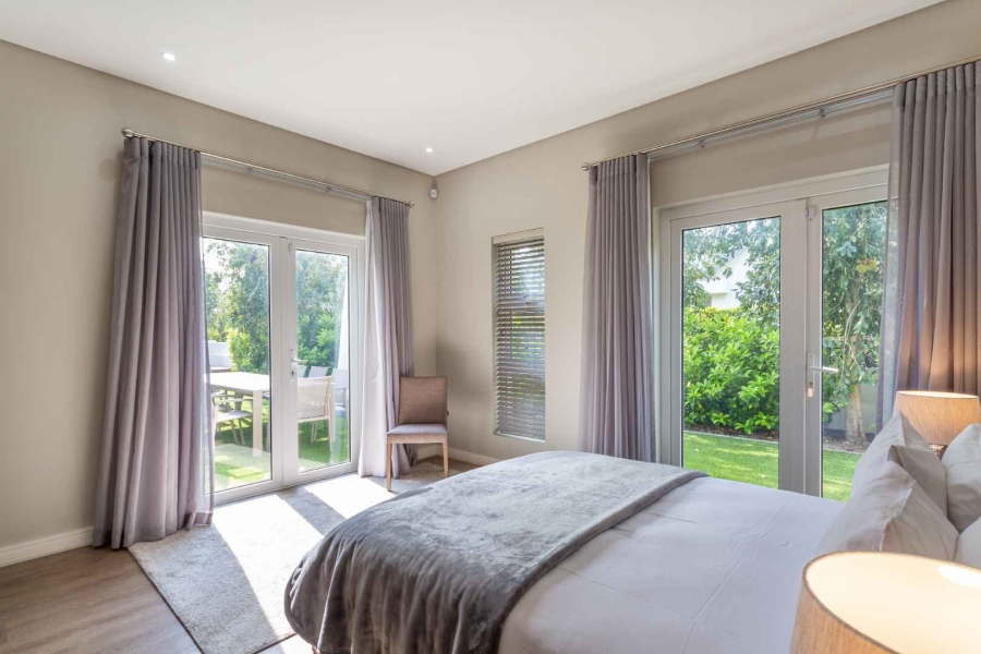 To Let 5 Bedroom Property for Rent in Val De Vie Estate Western Cape